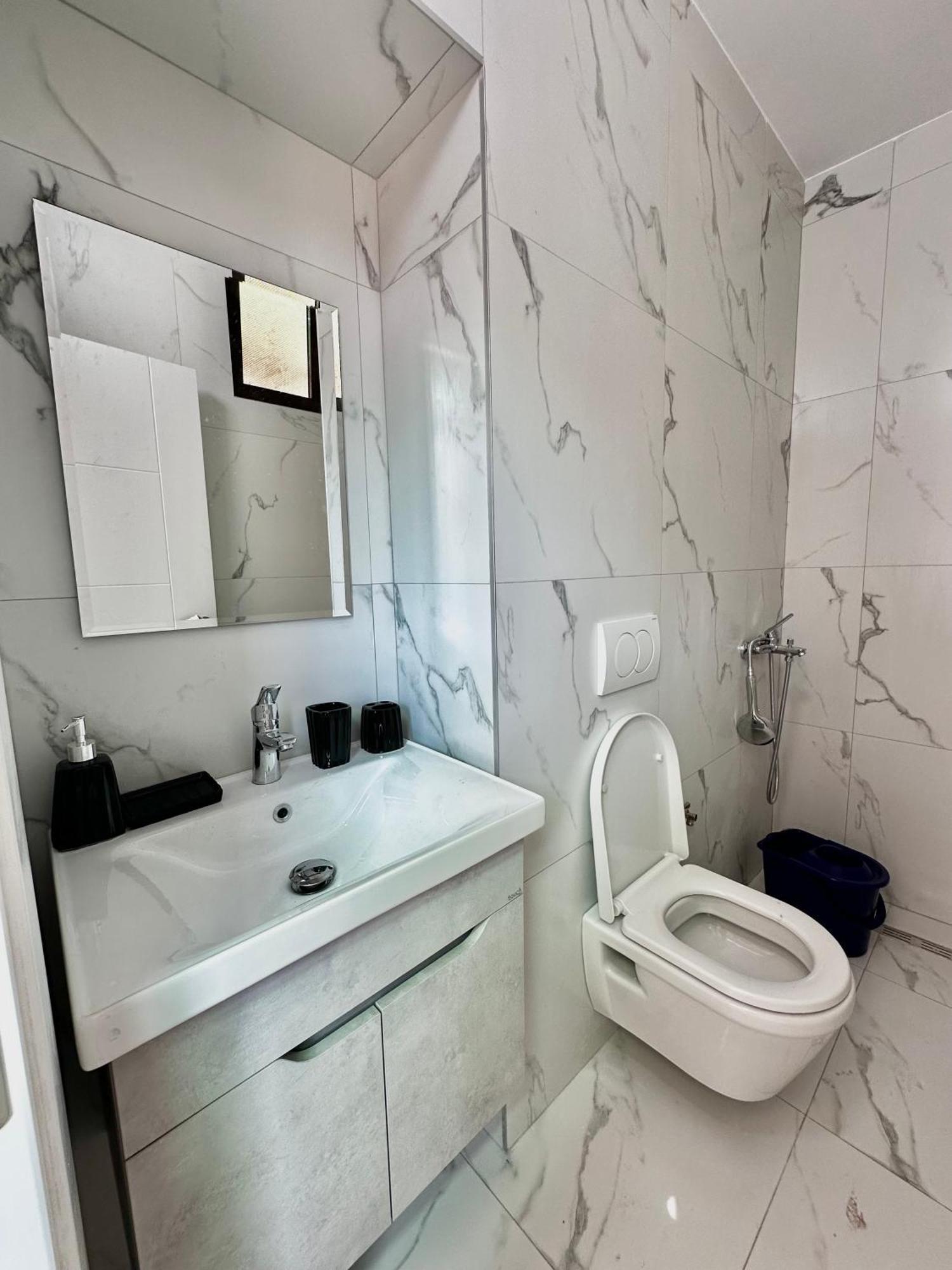 Tirana Apartment Center Jon Екстер'єр фото
